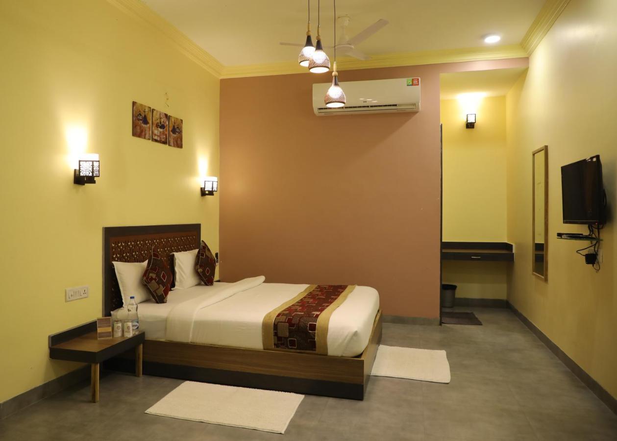 Jaidev Farms And Resort Chhindwāra Buitenkant foto