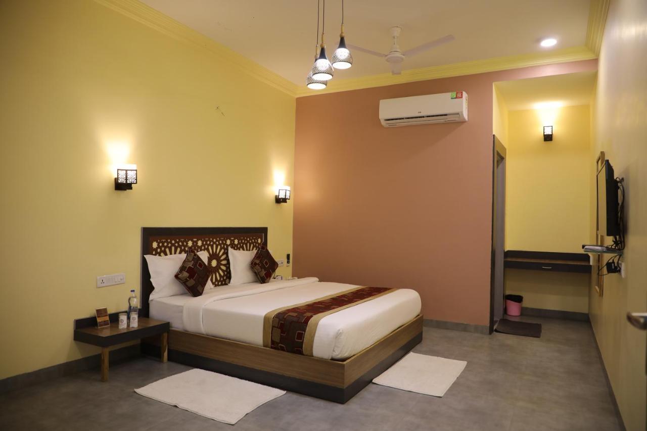 Jaidev Farms And Resort Chhindwāra Buitenkant foto