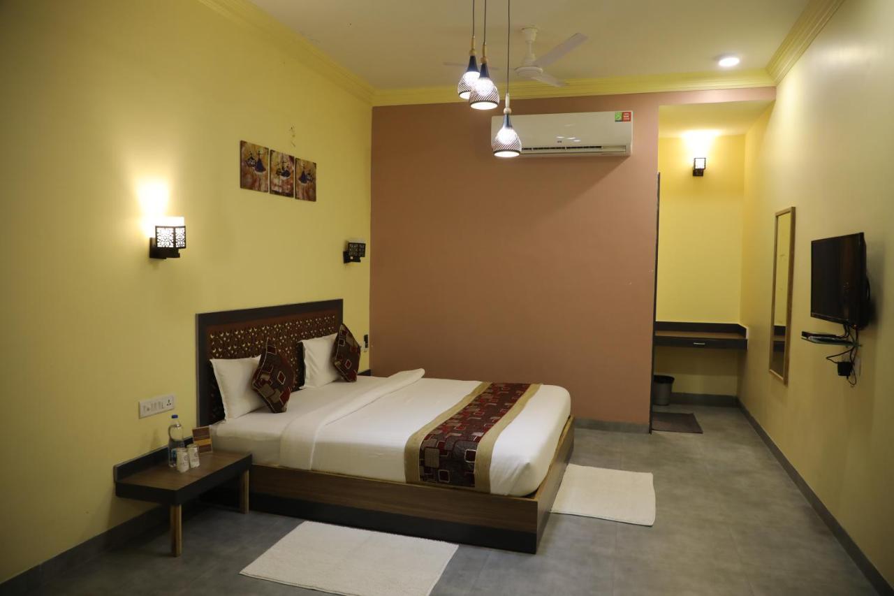 Jaidev Farms And Resort Chhindwāra Buitenkant foto